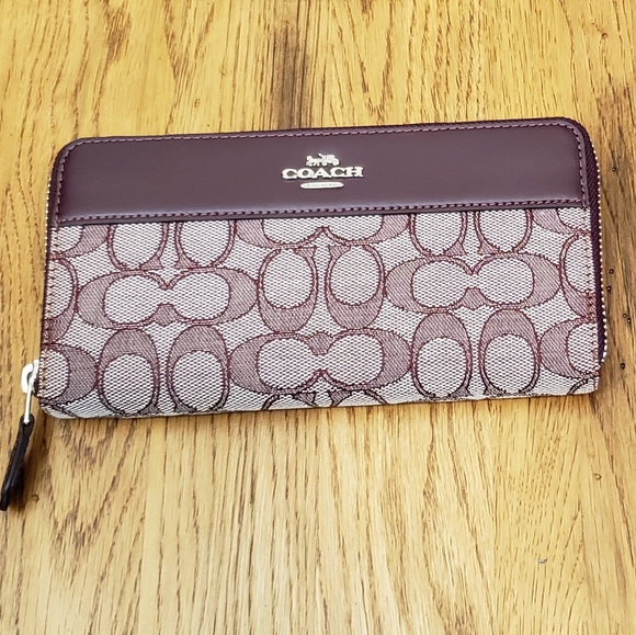 Coach Handbags - NWT COACH Accordion Zip Wallet (F76638)[Raspberry]